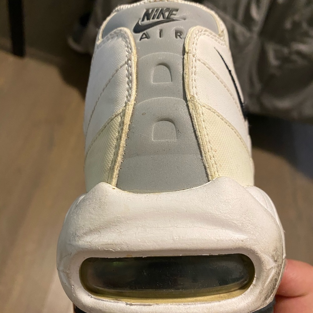 Nike Air Max 95’s in White - Picture 6 of 7